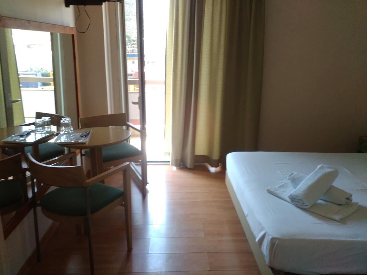 Glaros Otel Skaramangás Dış mekan fotoğraf